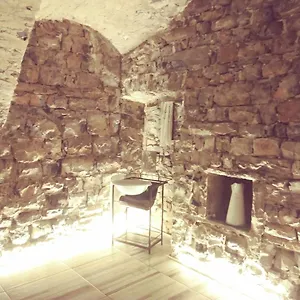 La Grotta Dell'antica Calvasino Lezzeno