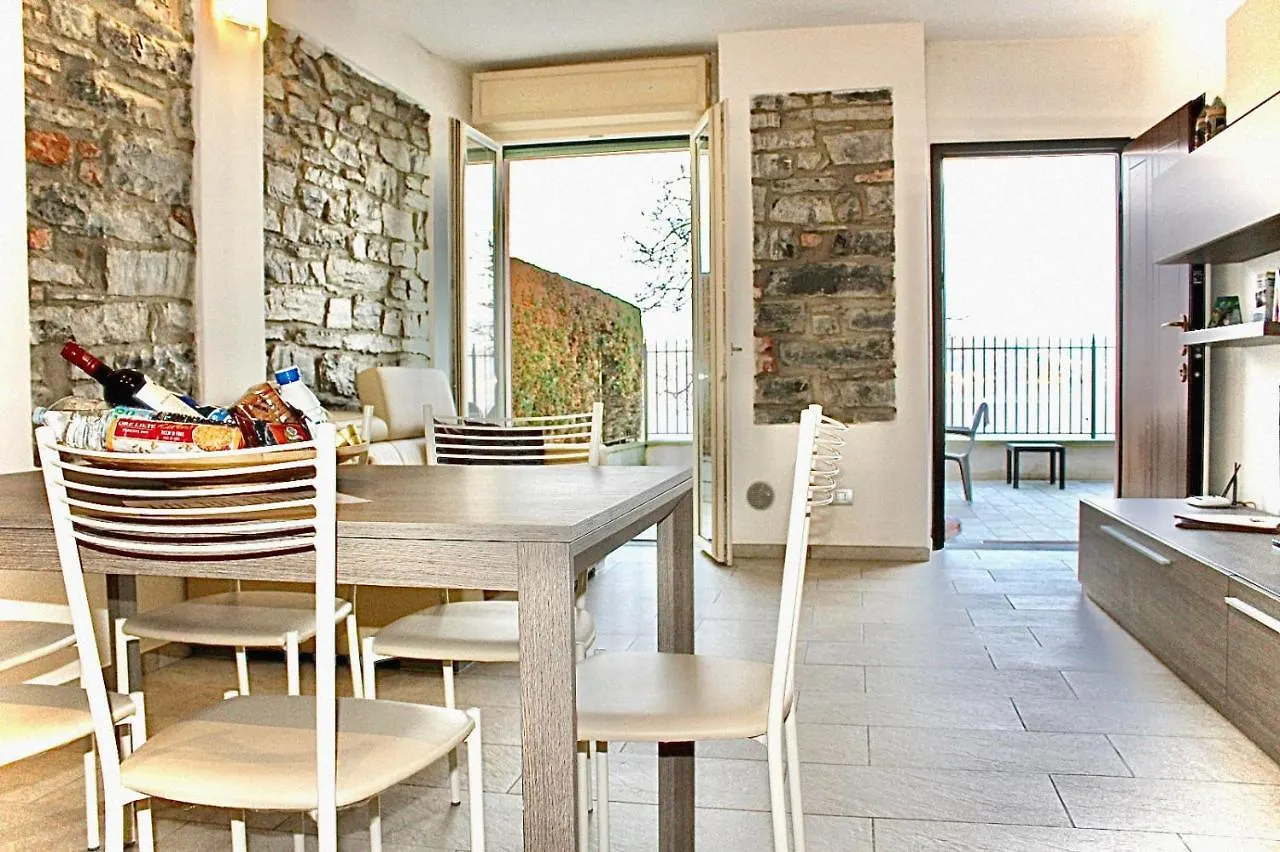 Romantic Dream On The Lake Apartment Lezzeno Italy